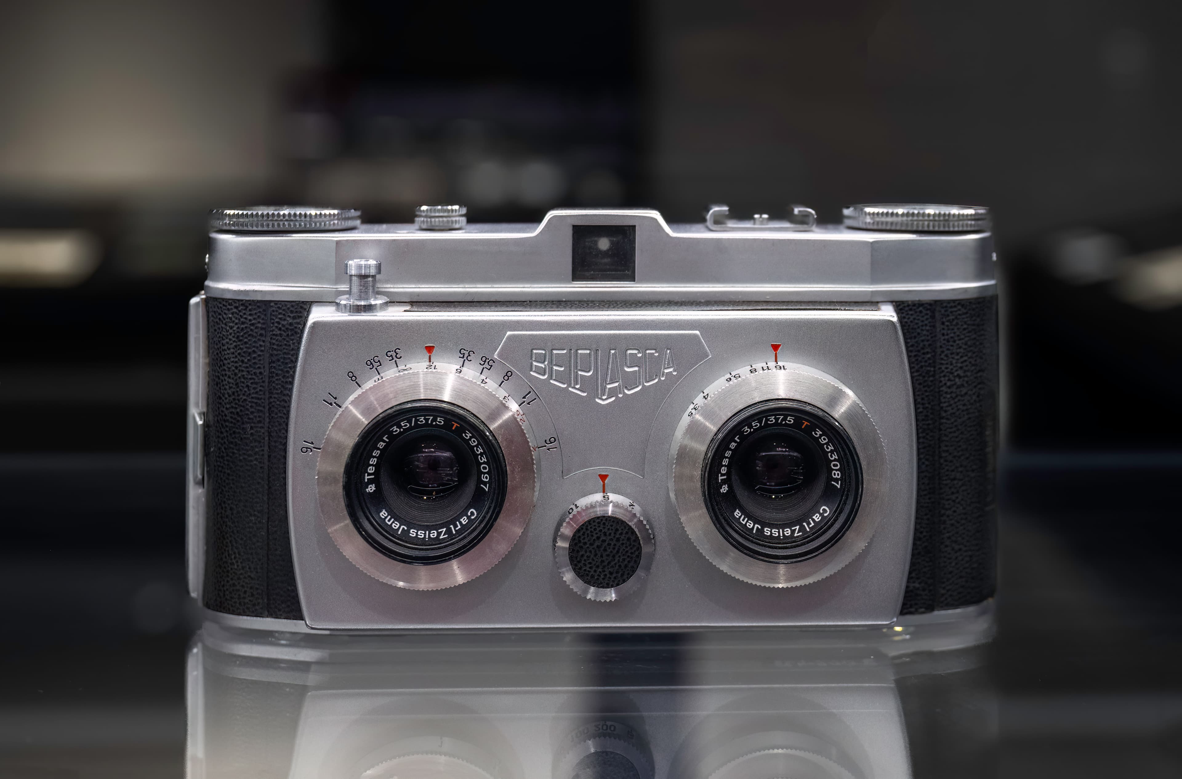 VEB Belca-Werk Belplasca (1954) — compact-35mm film camera