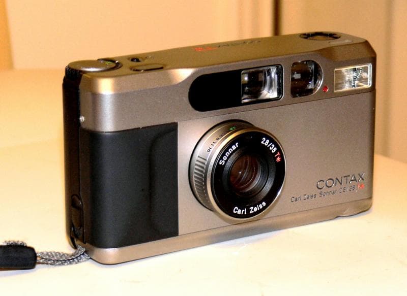 Contax T2 (1990) — compact-35mm film camera