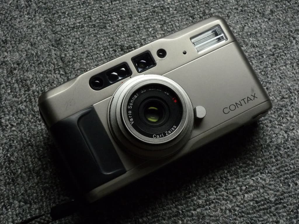 Contax TVS (1993) — compact-35mm film camera