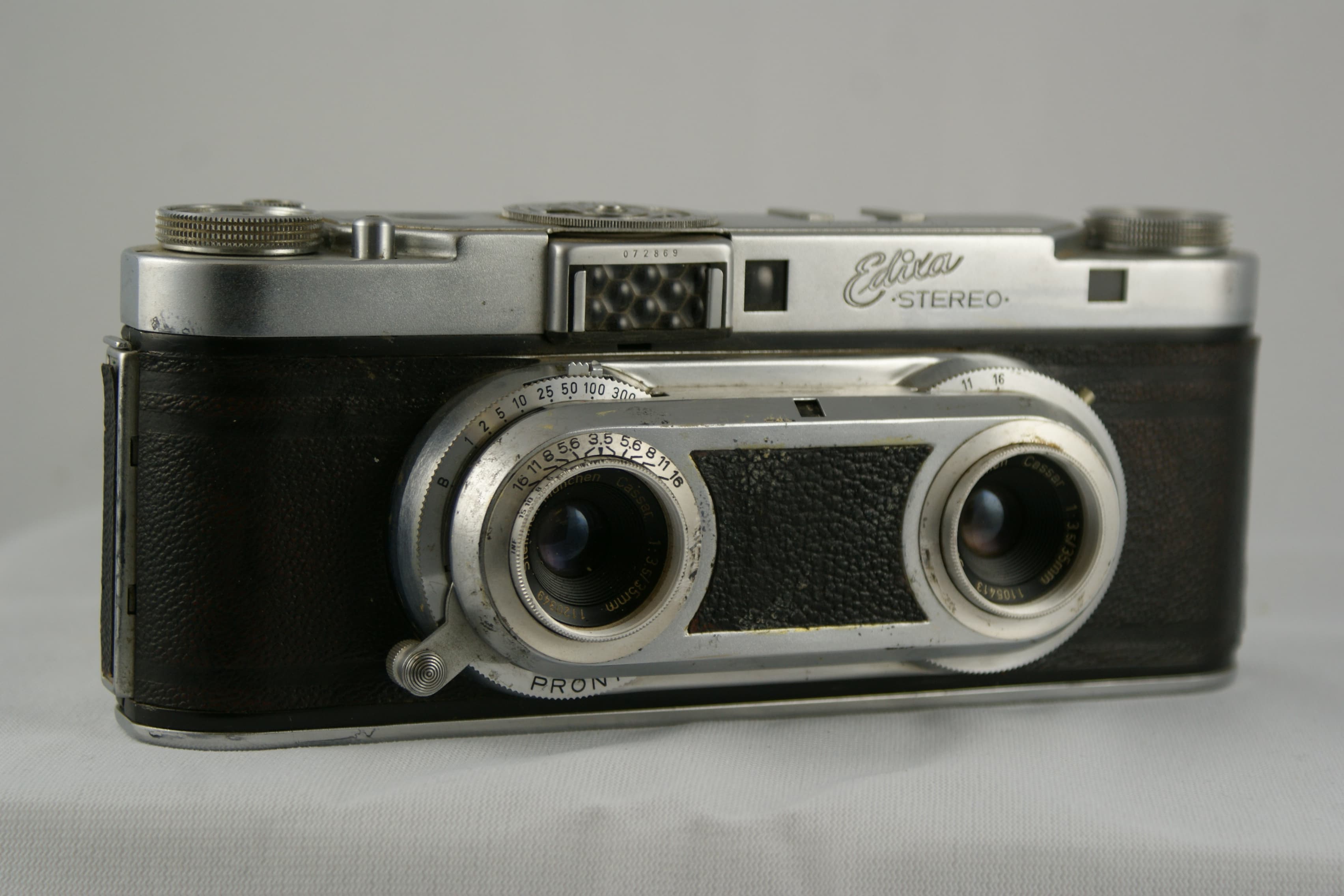 Wirgin Edixa Stereo (1955) — compact-35mm film camera