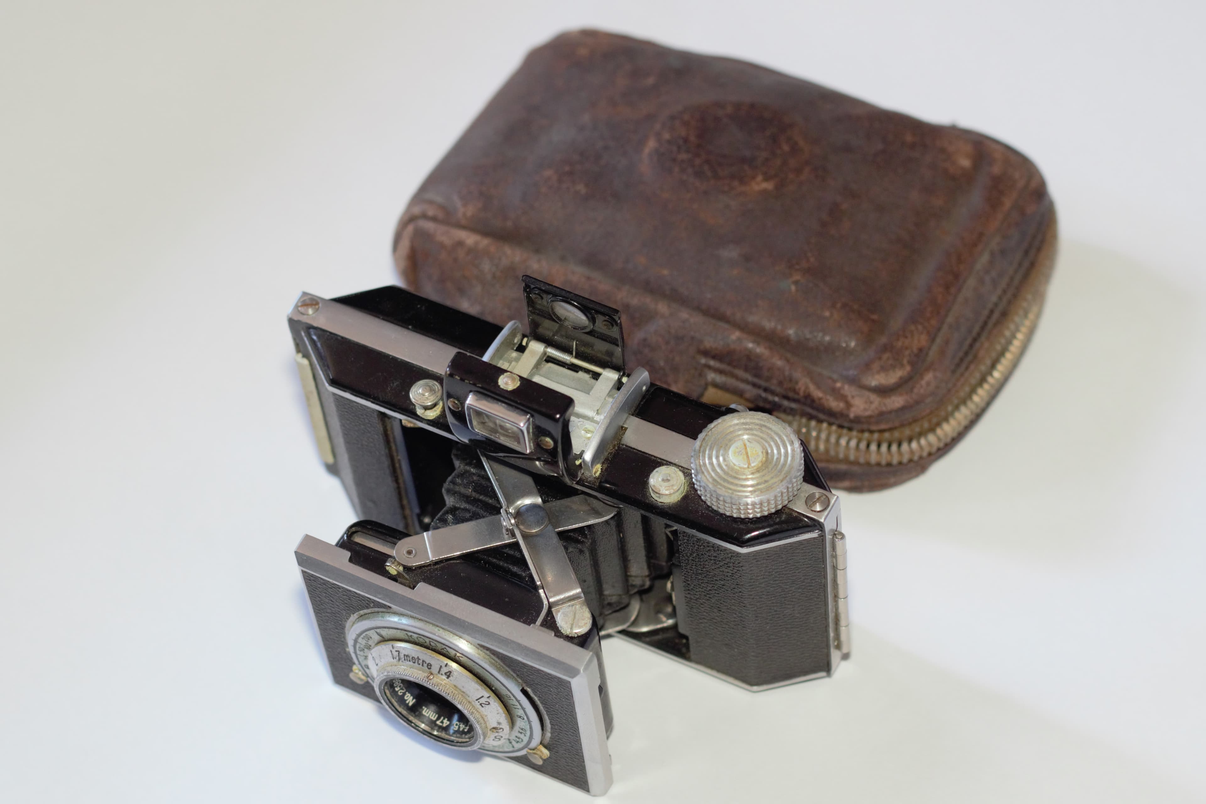 Kodak Bantam (1935) — compact-35mm film camera