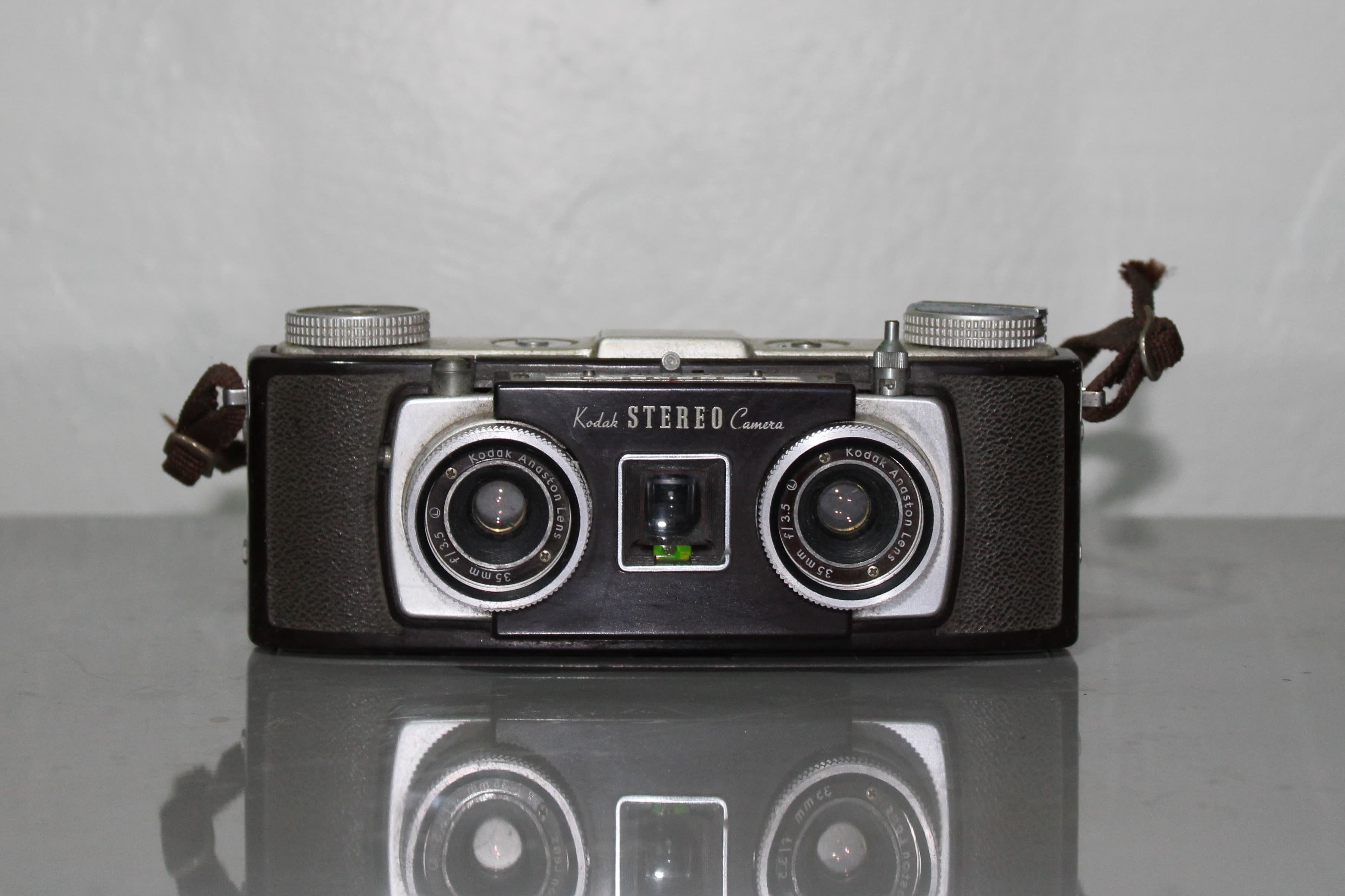 Kodak Stereo Camera (1954) — compact-35mm film camera