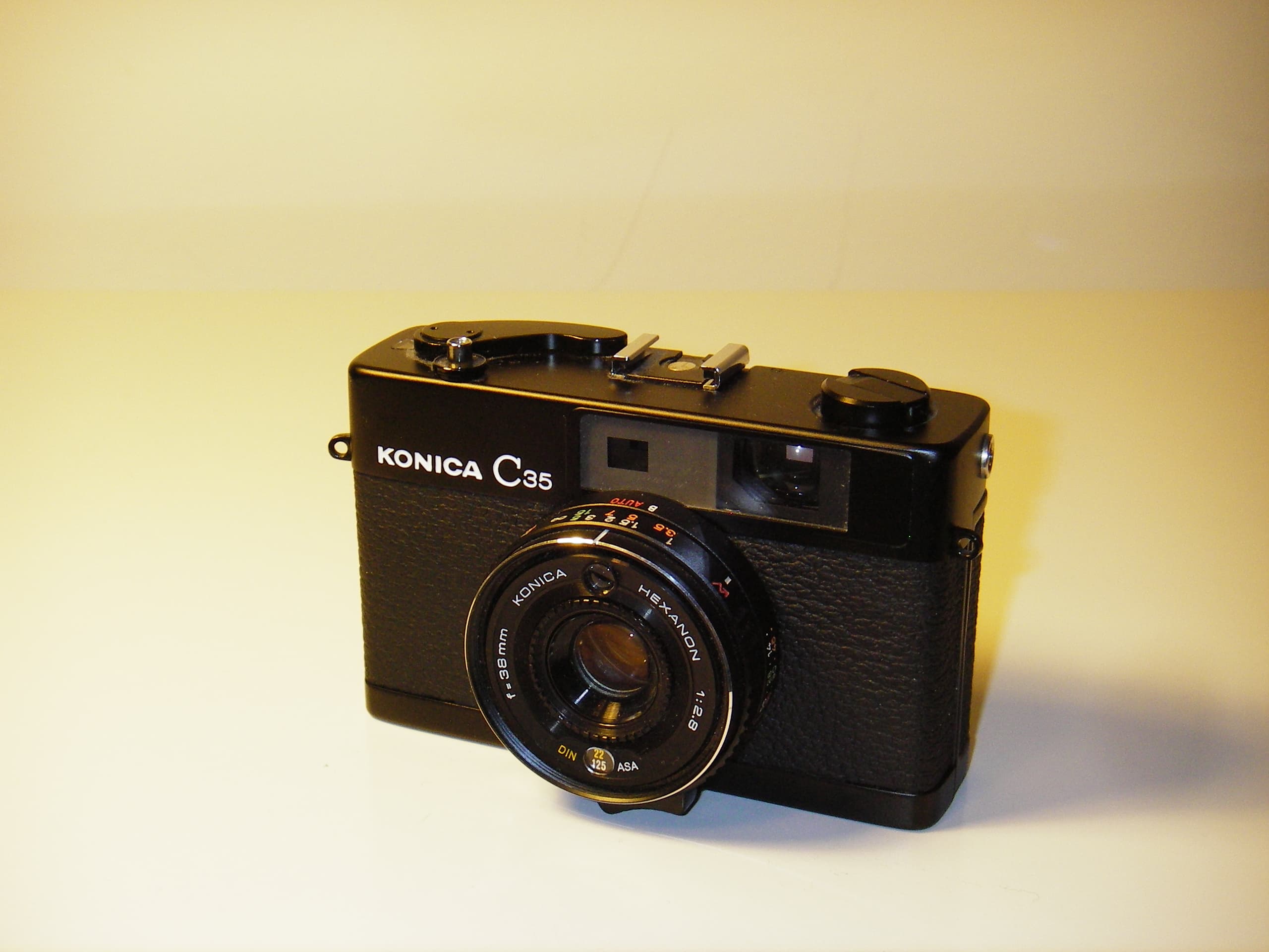 Konica C35 (1968) — compact-35mm film camera