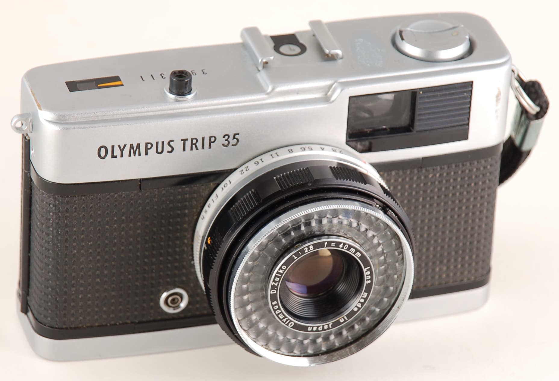 Olympus Trip 35 (1967) — compact-35mm film camera