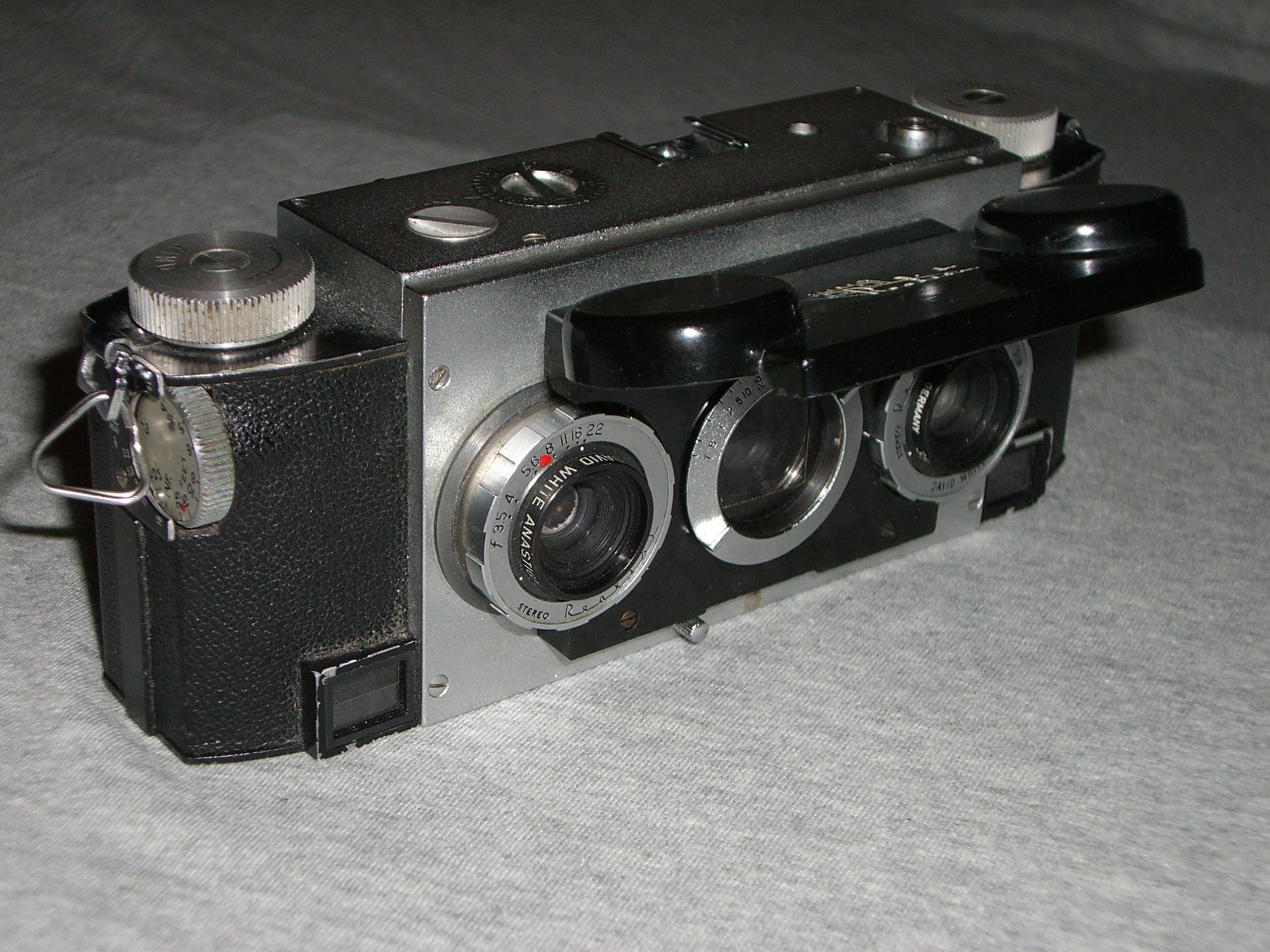 David White Stereo Realist Custom — compact-35mm film camera