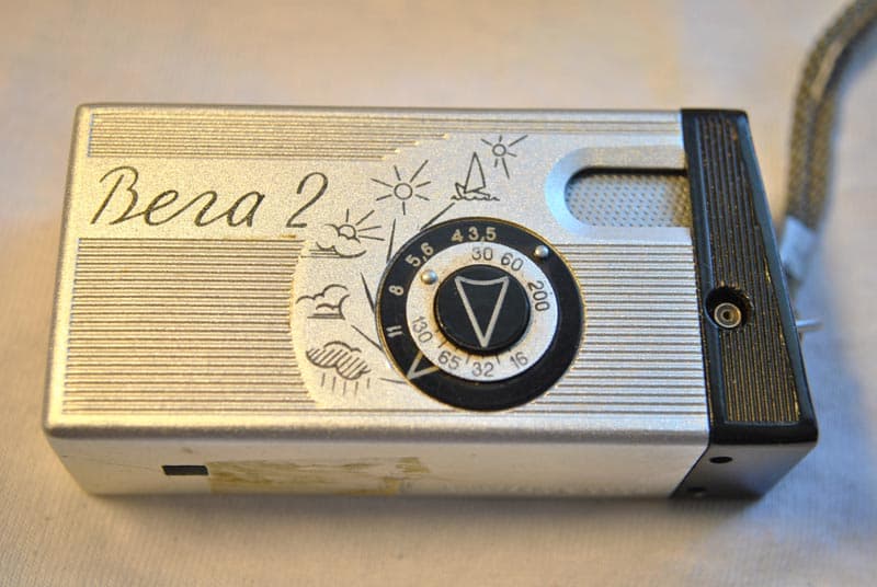Arsenal / Kiev Vega-2 (1963) — half-frame film camera