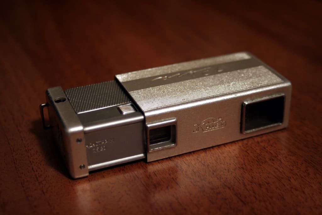 Arsenal / Kiev Vega (1962) — half-frame film camera