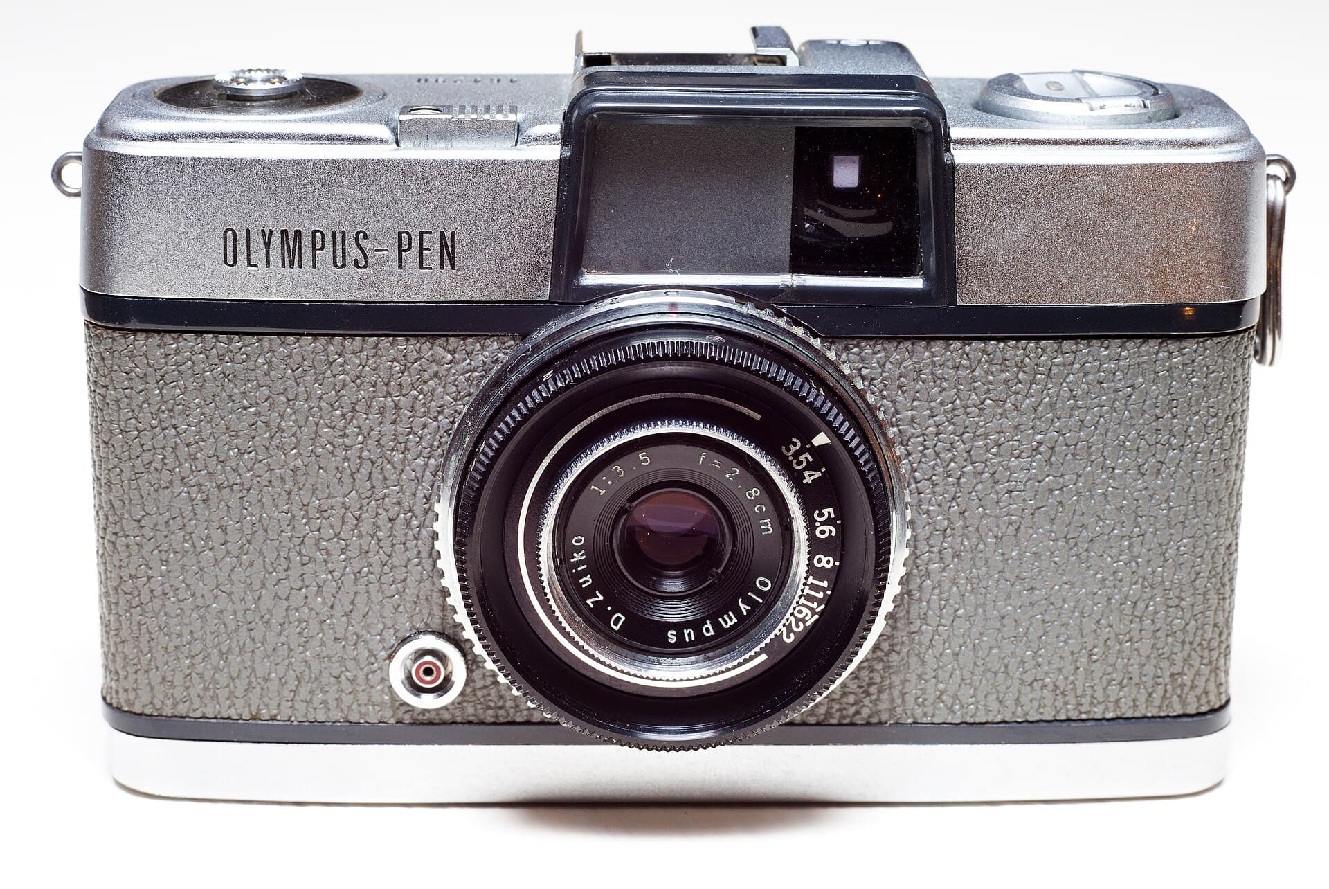 Olympus Pen EE (1961) — half-frame film camera