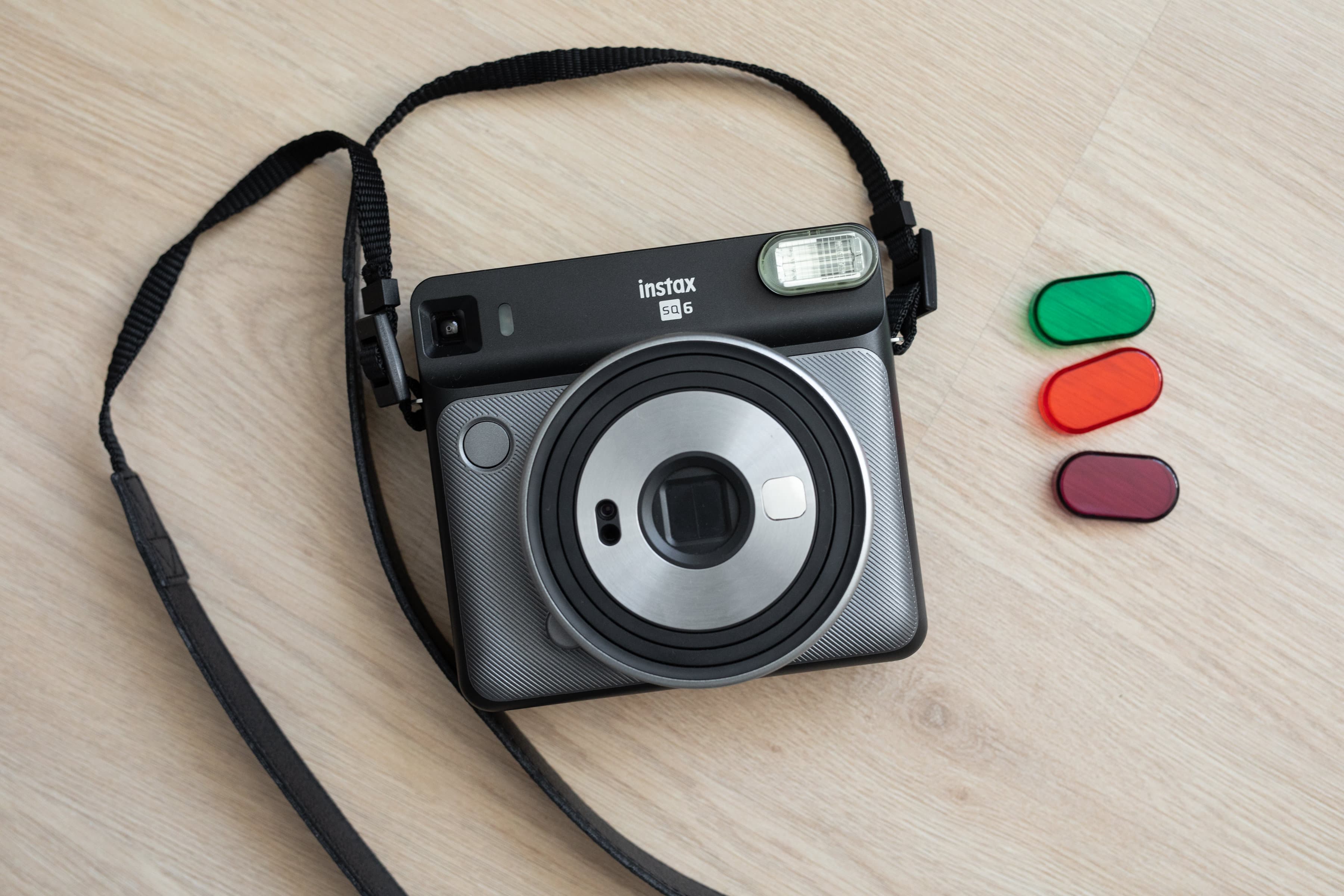 Fujifilm Square SQ6 (2018) — instant film camera