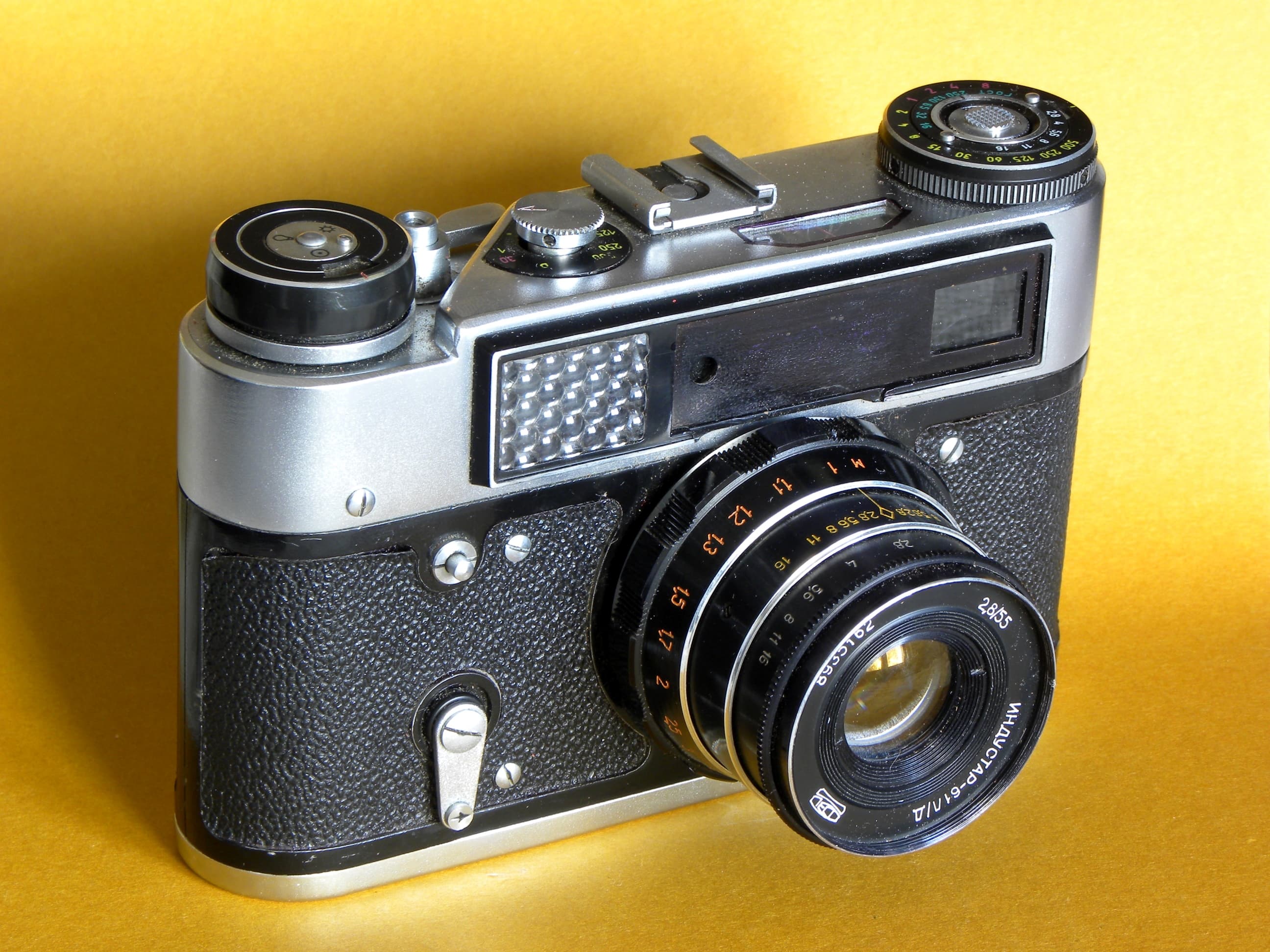 FED 5B — rangefinder-35mm film camera