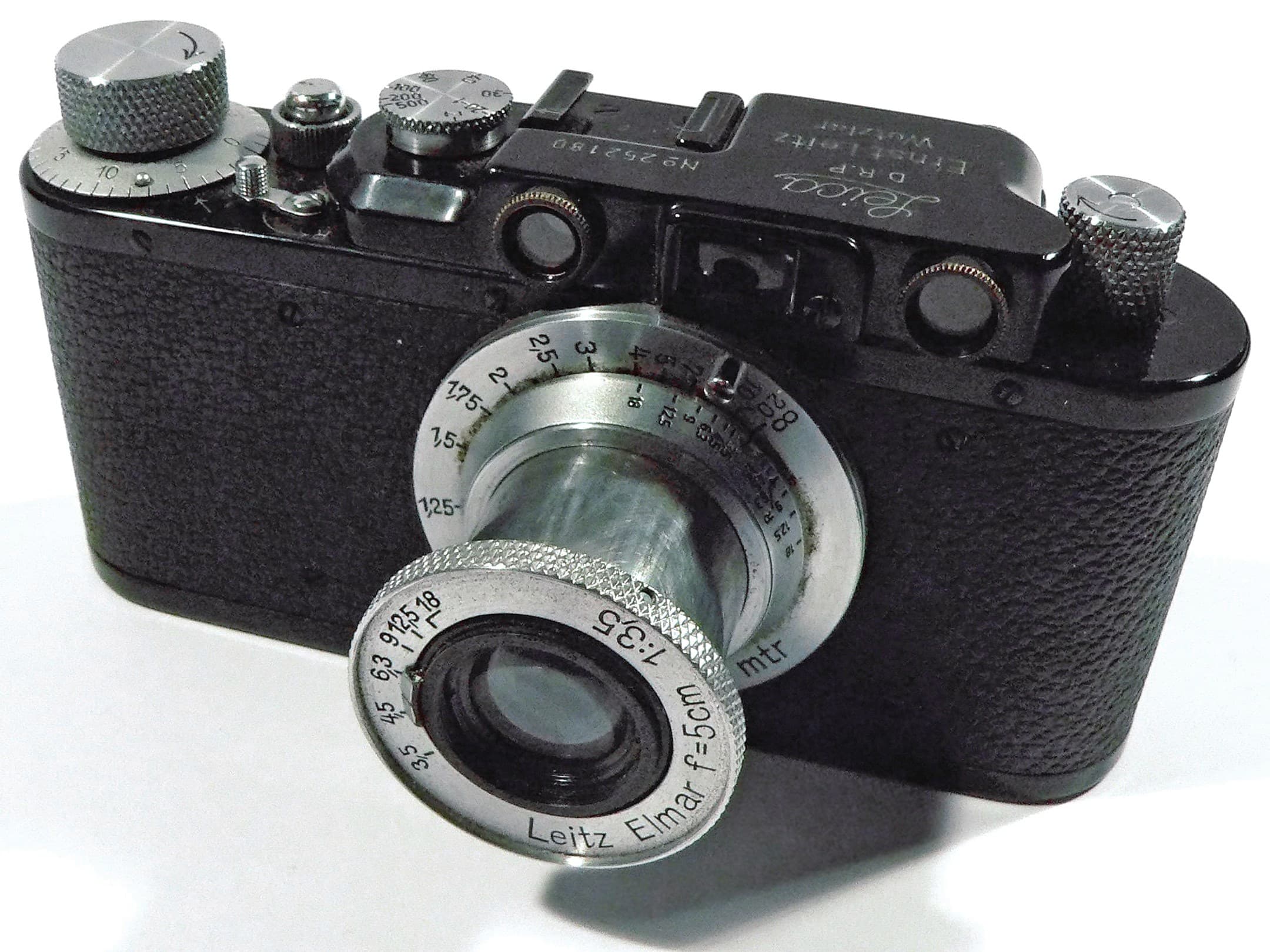 Leica II (1932) — rangefinder-35mm film camera