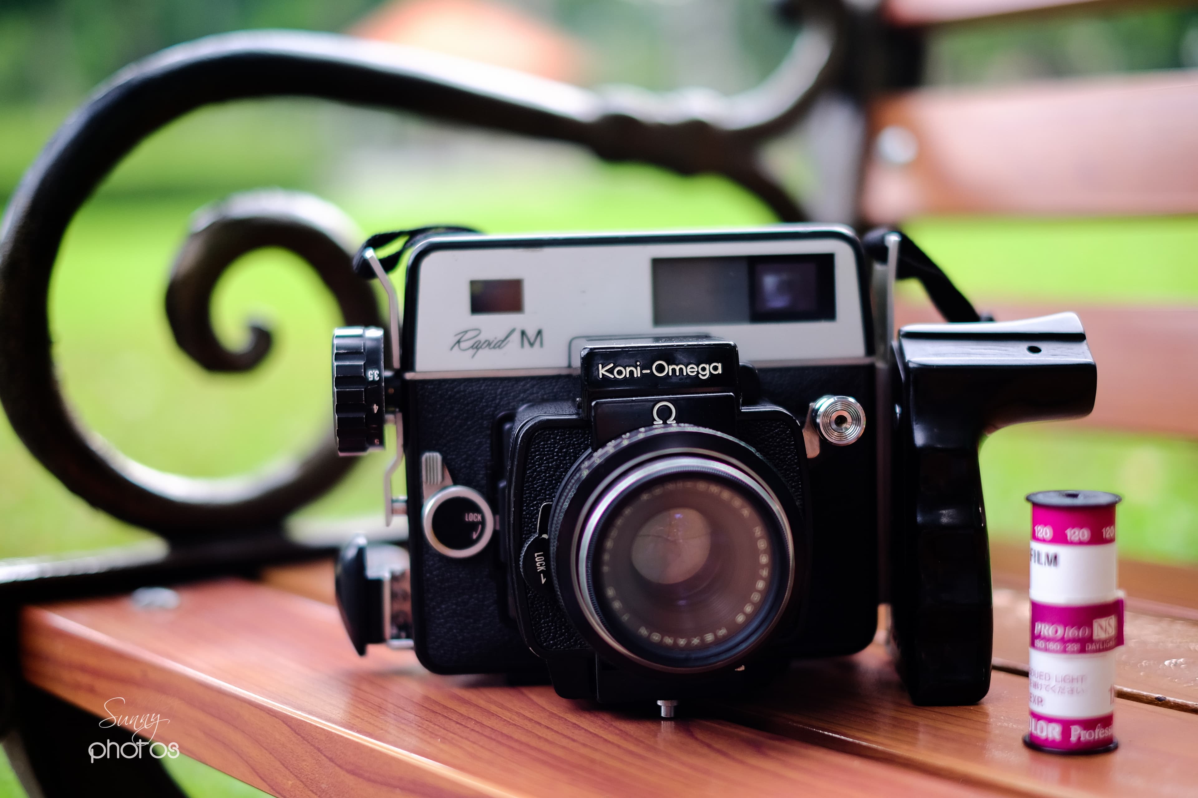 Konica Koni-Omega Rapid (1964) — rangefinder-medium-format film camera