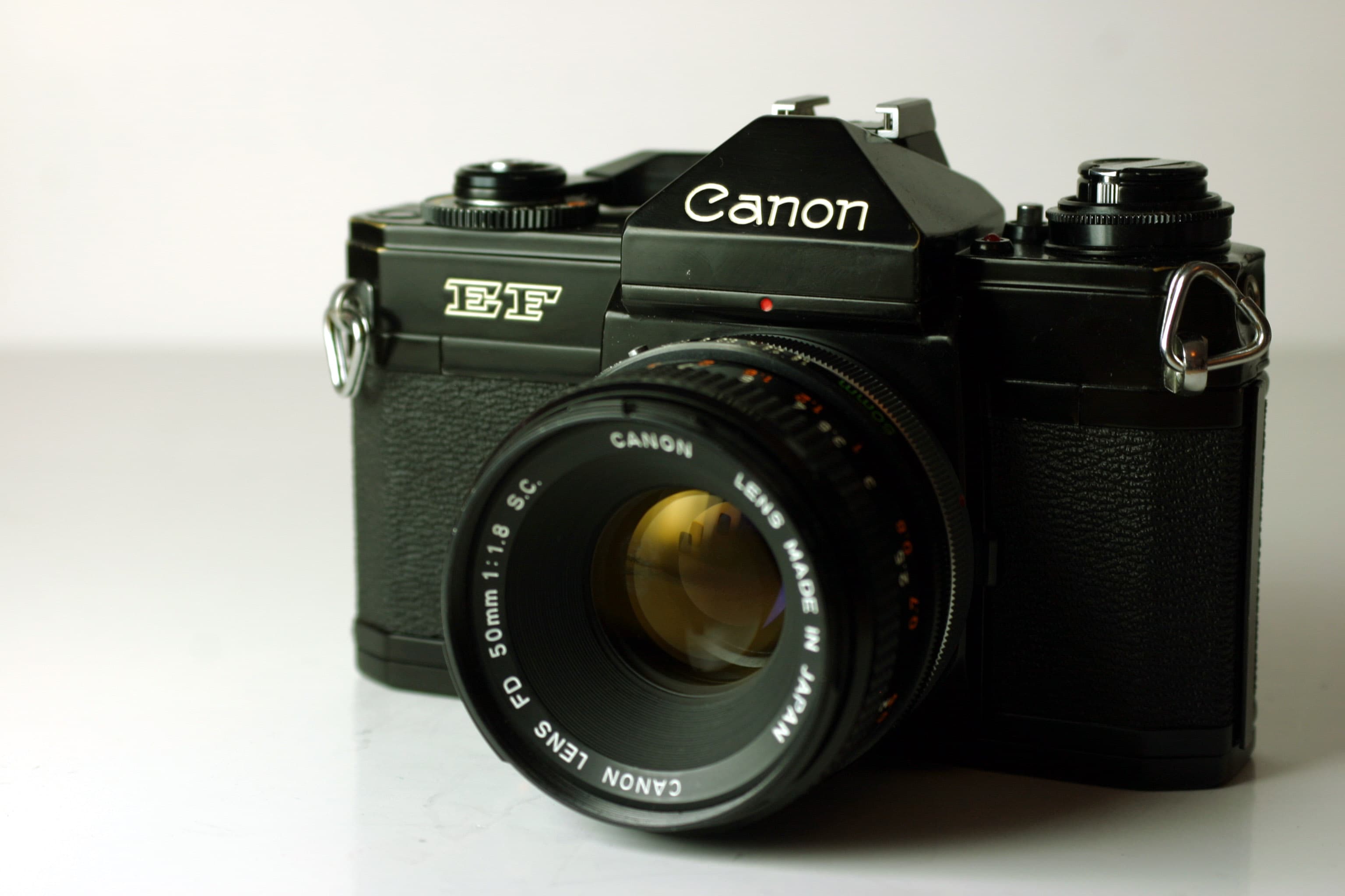 Canon EF (1973) — slr-35mm film camera