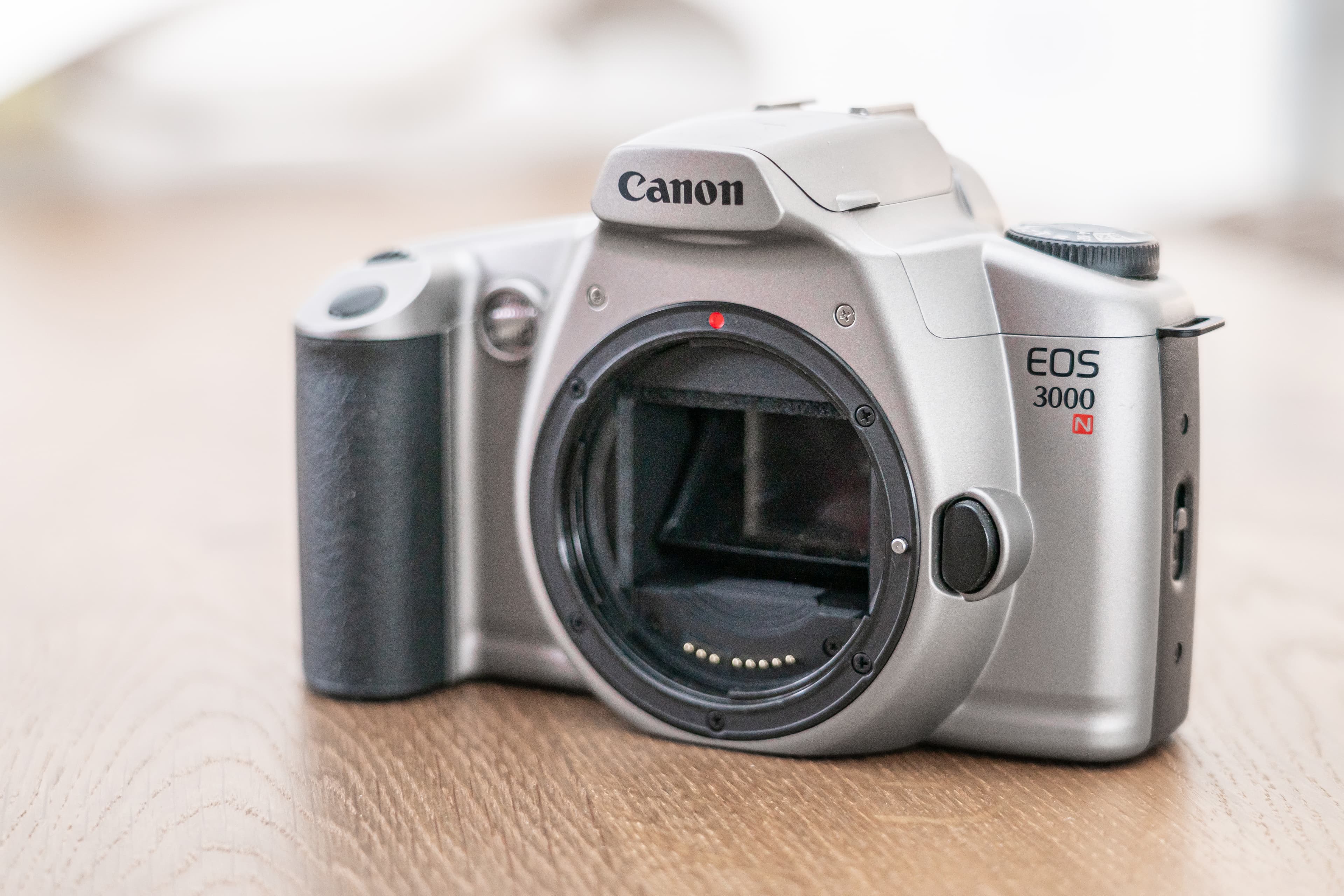 Canon EOS Rebel XS (1999) — slr-35mm film camera