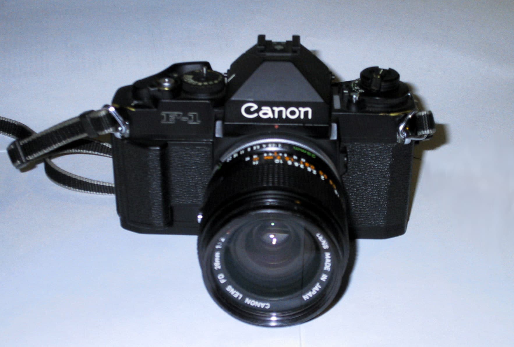 Canon New F-1 (1981) — slr-35mm film camera