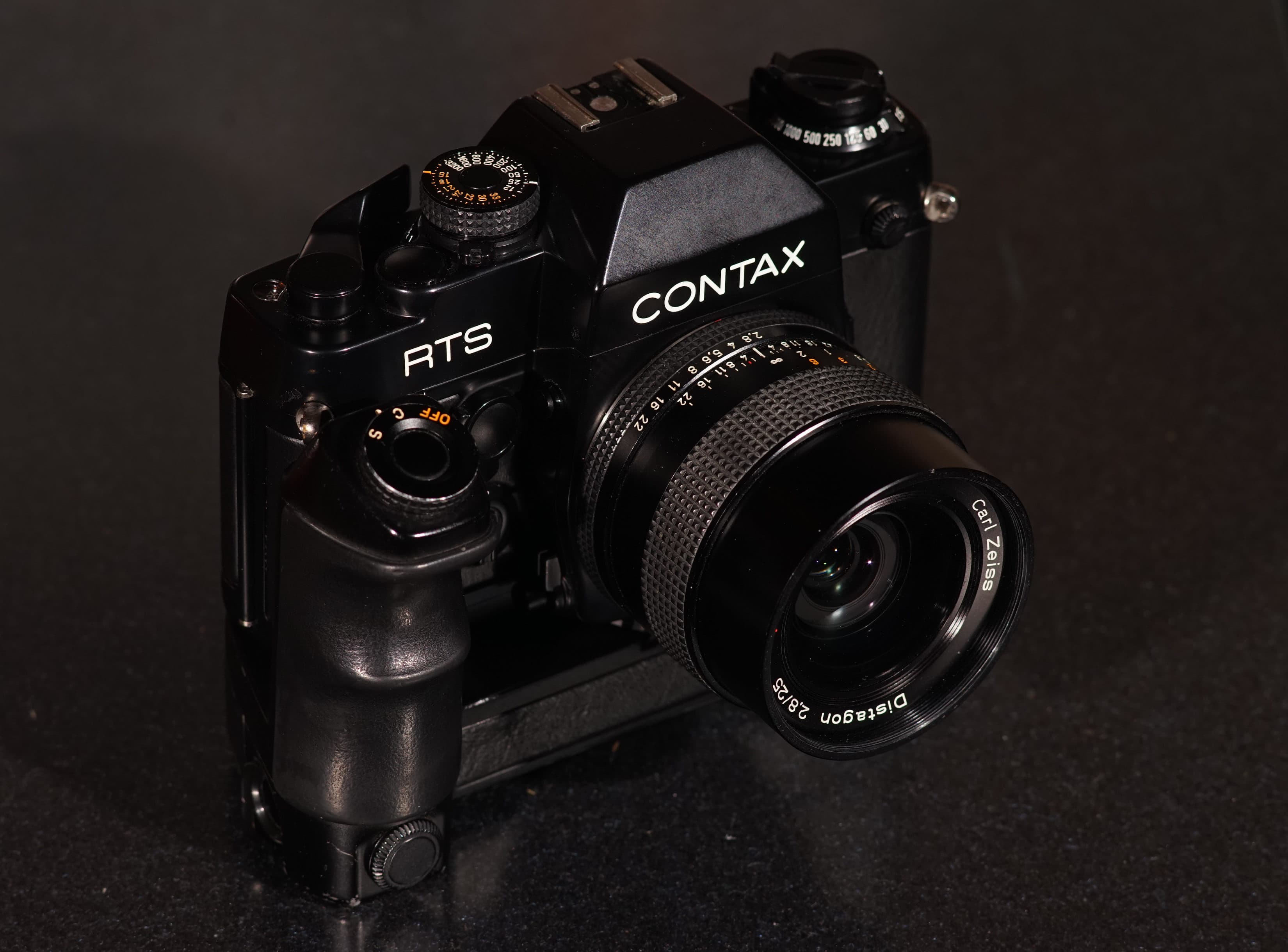Contax RTS II (1982) — slr-35mm film camera