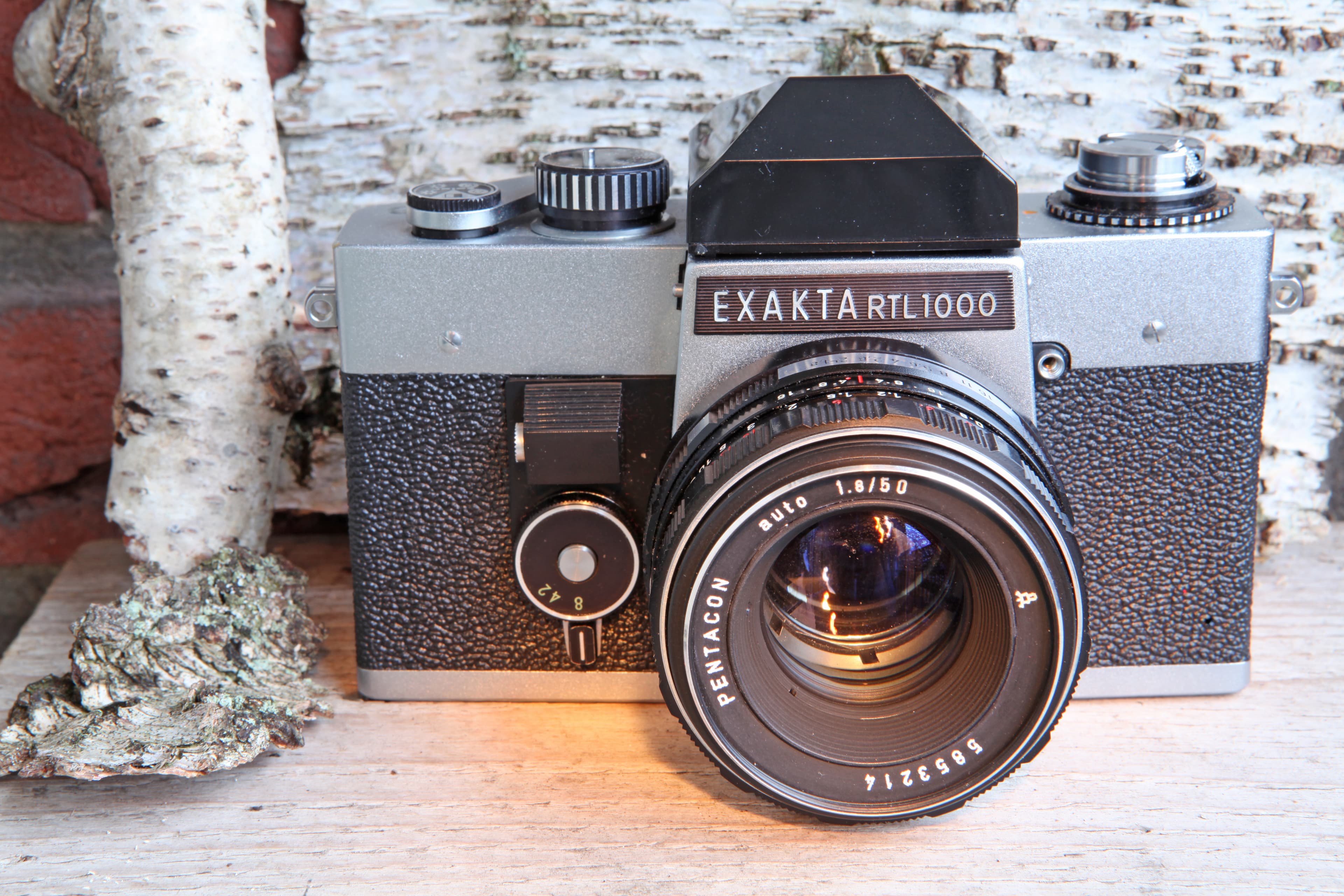 Ihagee Exakta RTL 1000 (1969) — slr-35mm film camera