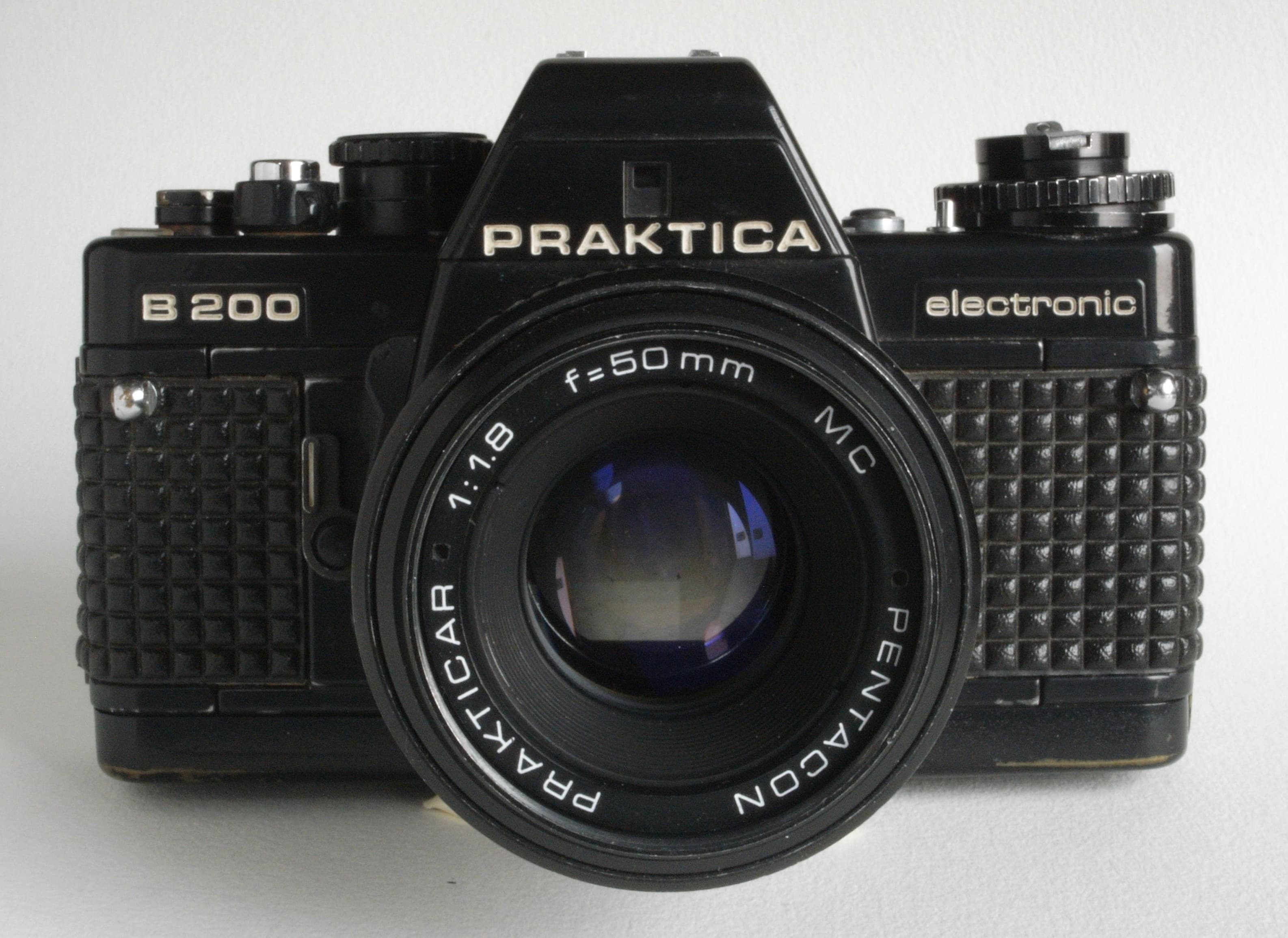 KW Praktica B200 (1979) — slr-35mm film camera