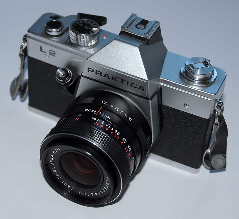 KW (1975) — slr-35mm film camera