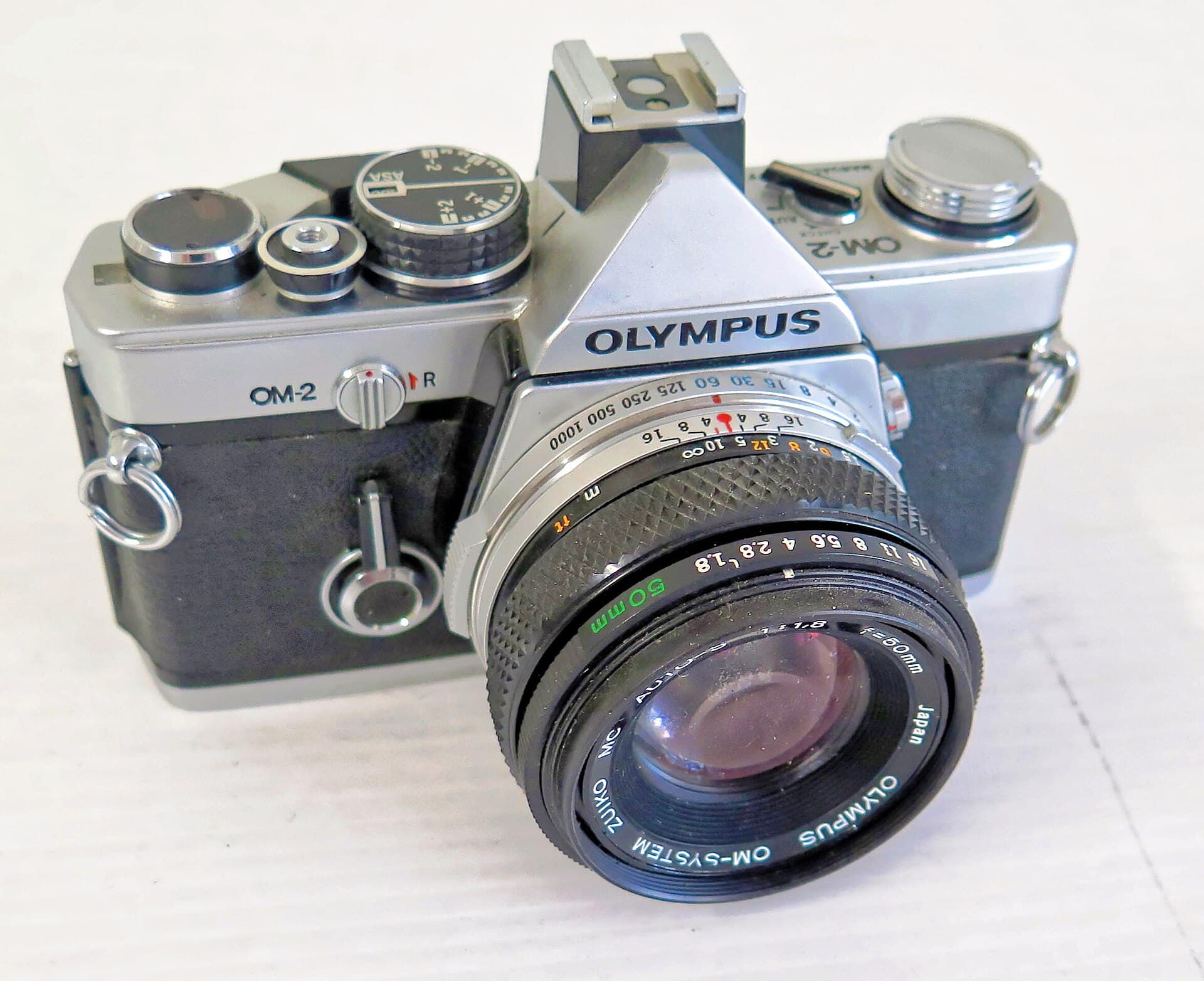 Olympus OM-2 (1975) — slr-35mm film camera
