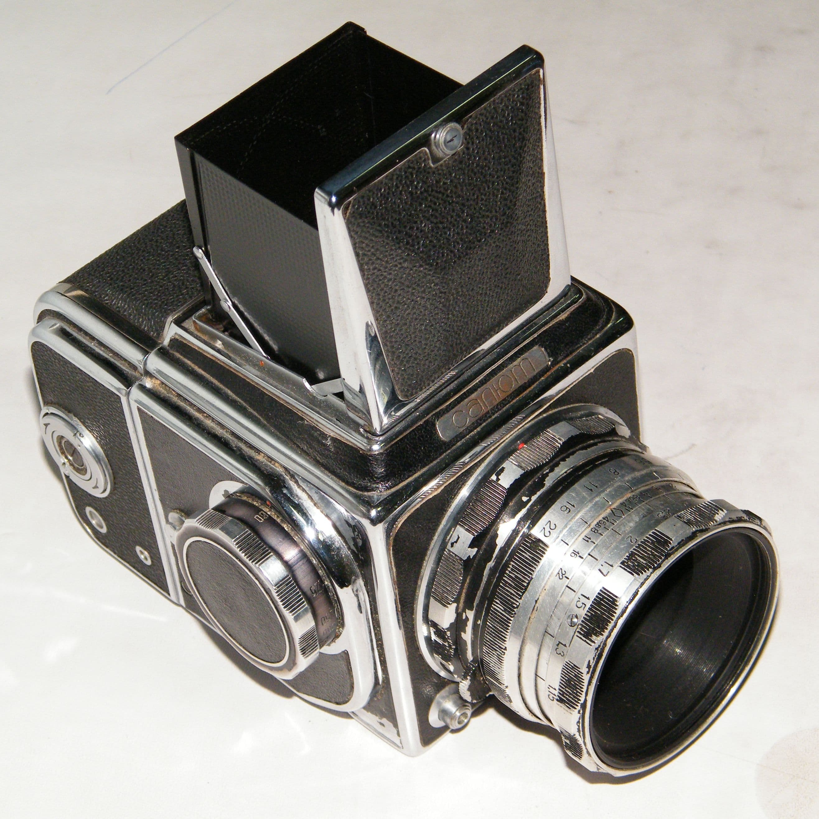 Arsenal Salyut (1957) — slr-medium-format film camera