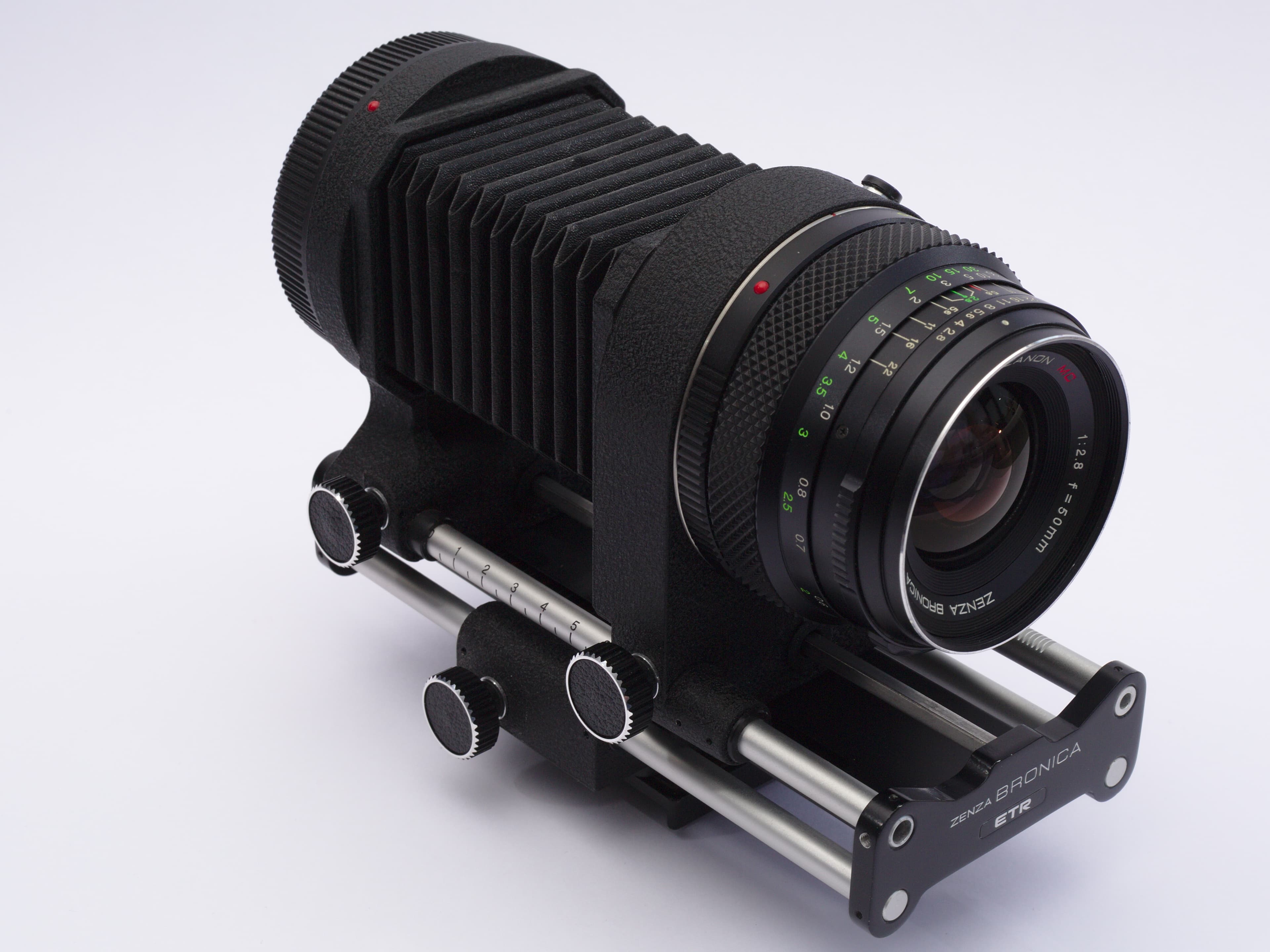 Bronica ETR (1976) — slr-medium-format film camera