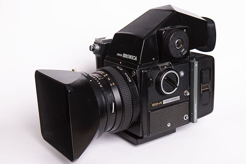 Bronica SQ-A (1982) — slr-medium-format film camera