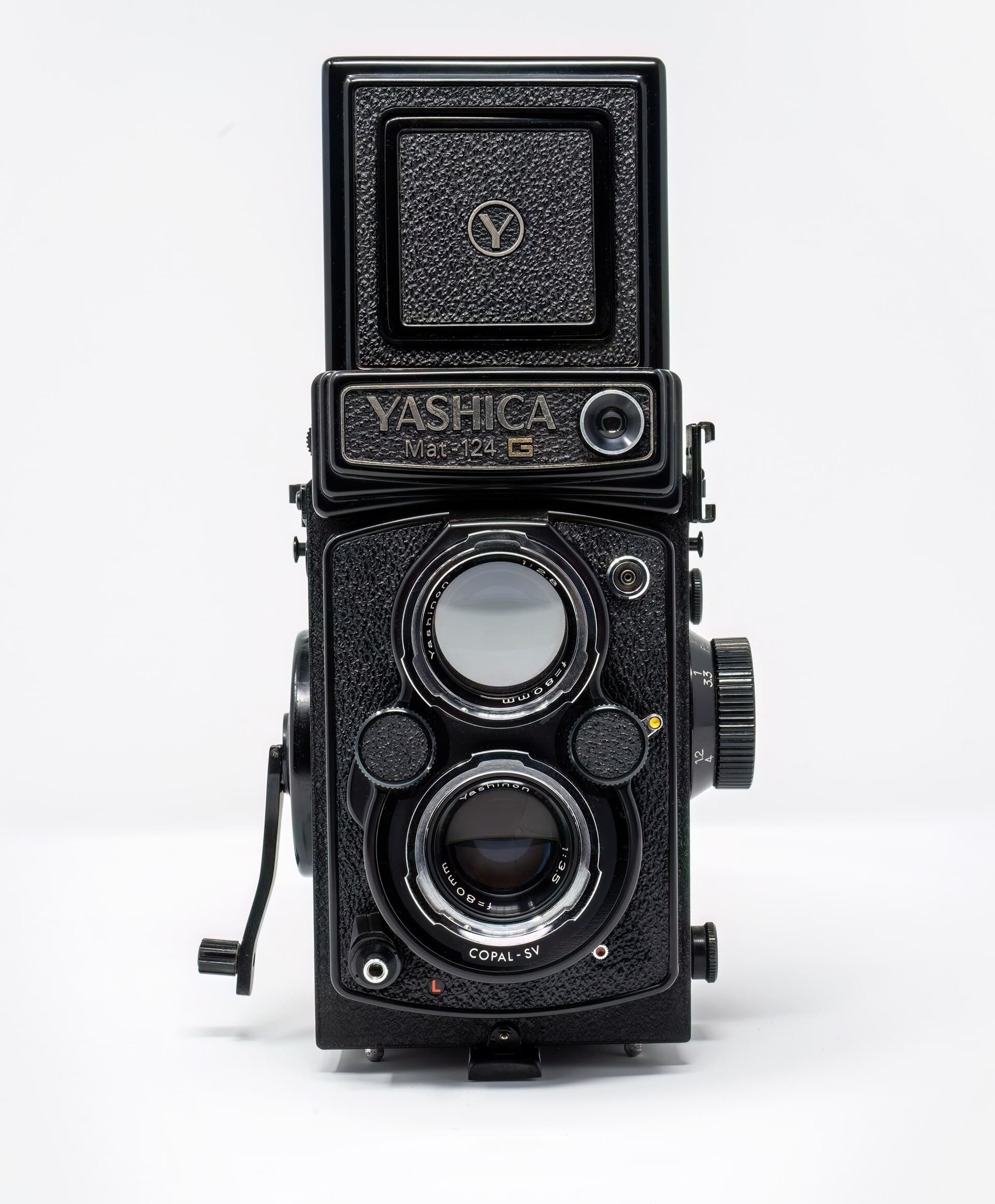 Yashica Mat 124G (1970) — tlr-medium-format film camera