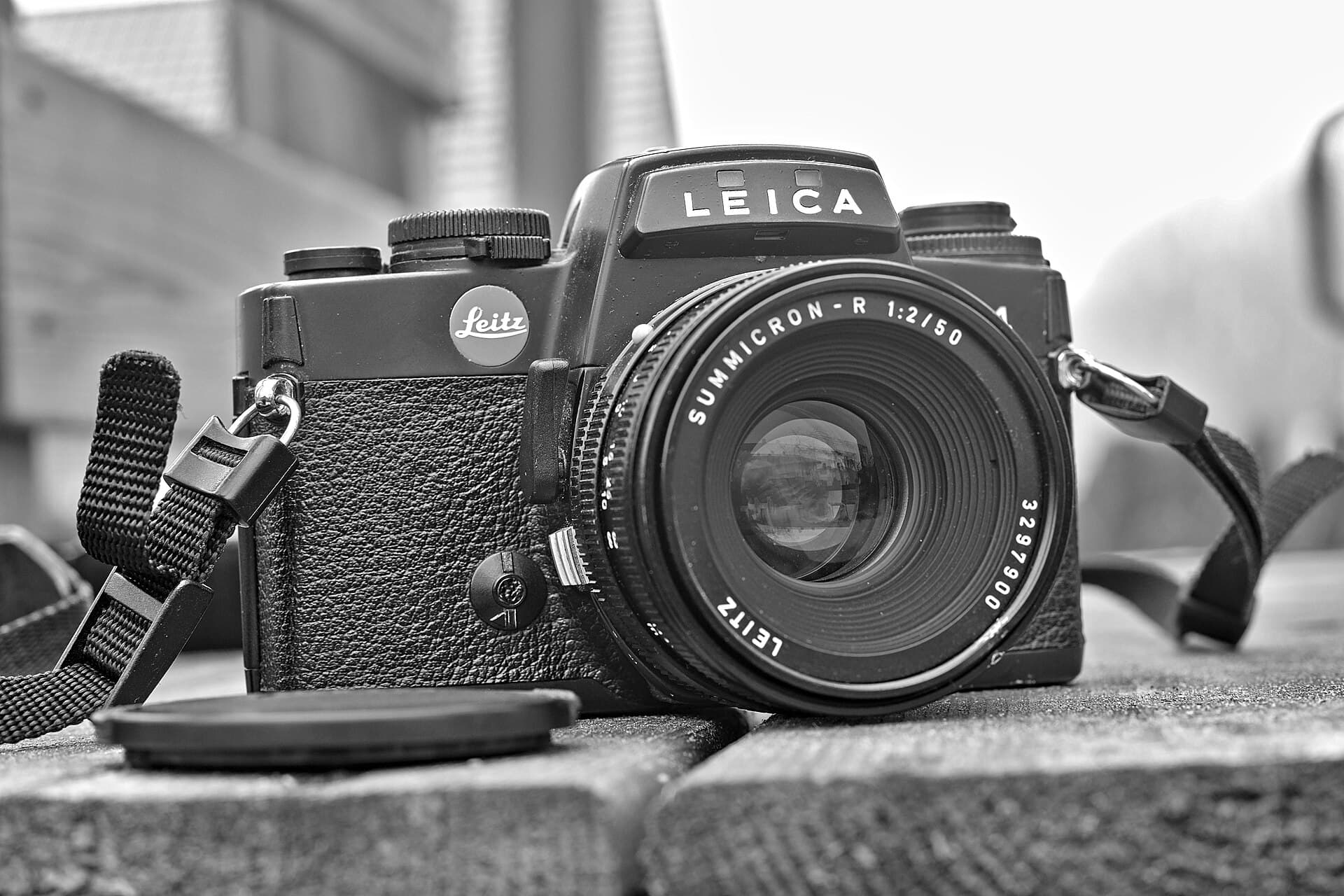 Leica R4